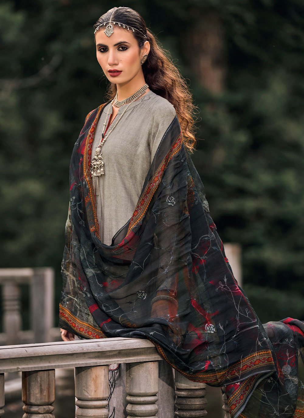 Salwar Suit Silk Grey Embroidered Salwar Kameez