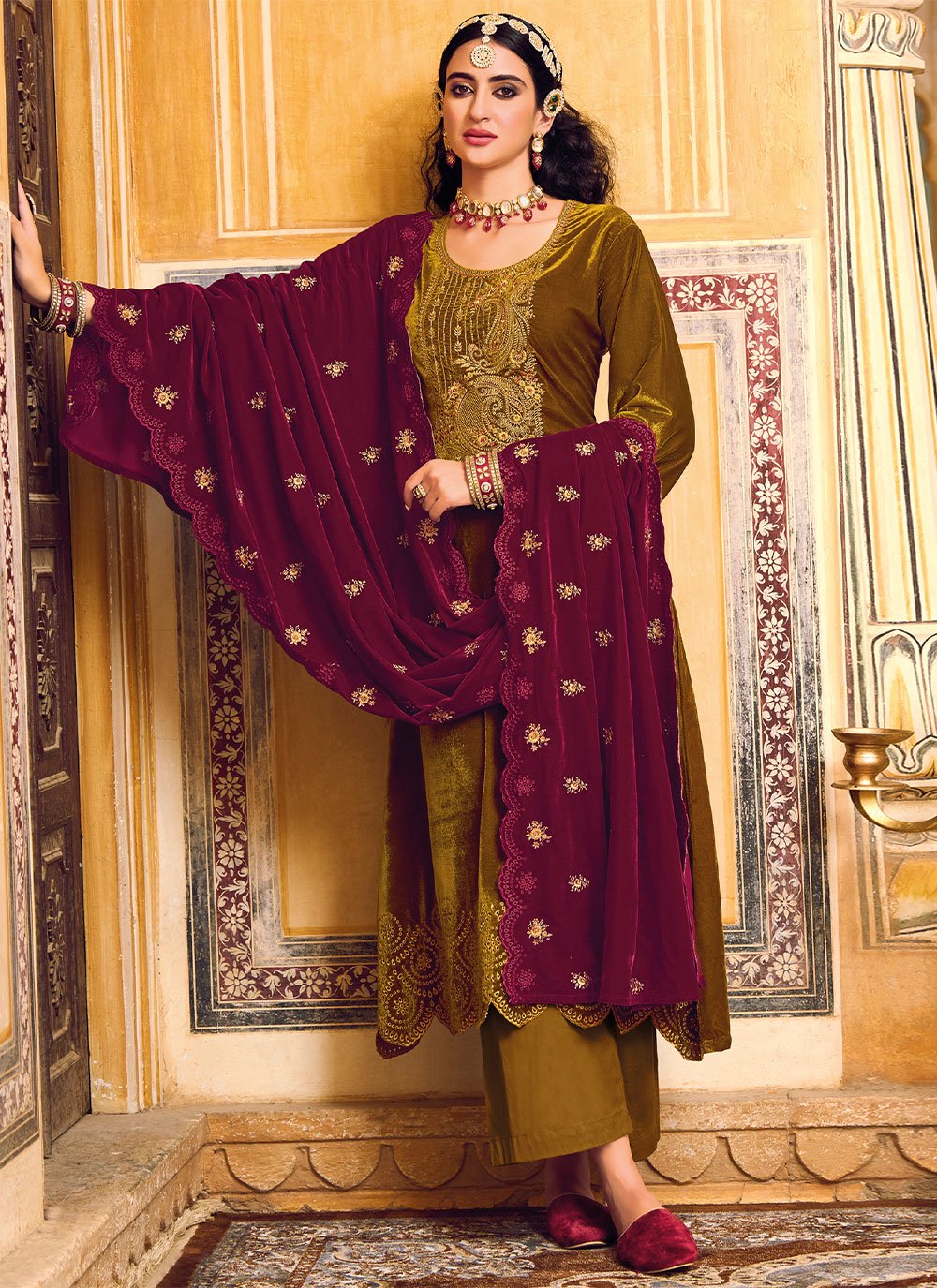 Salwar Suit Velvet Gold Embroidered Salwar Kameez