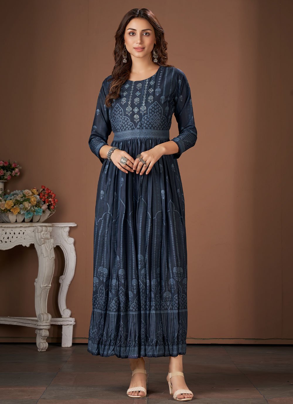 Casual Kurti Muslin Viscose Morpeach Embroidered Kurtis