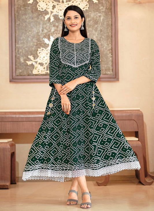 Designer Kurti Rayon Green Bandhej Kurtis