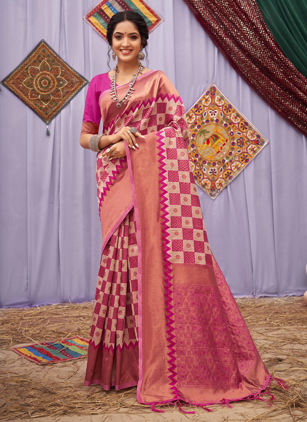 Trendy Saree Cotton Cream Magenta Checks Saree