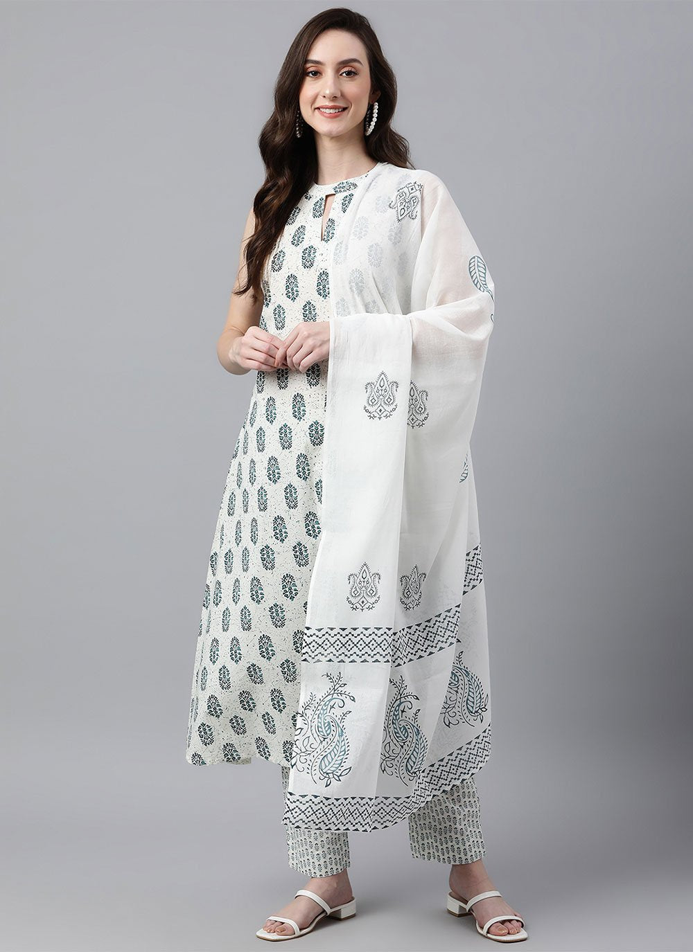 Salwar Suit Cotton White Floral Patch Salwar Kameez