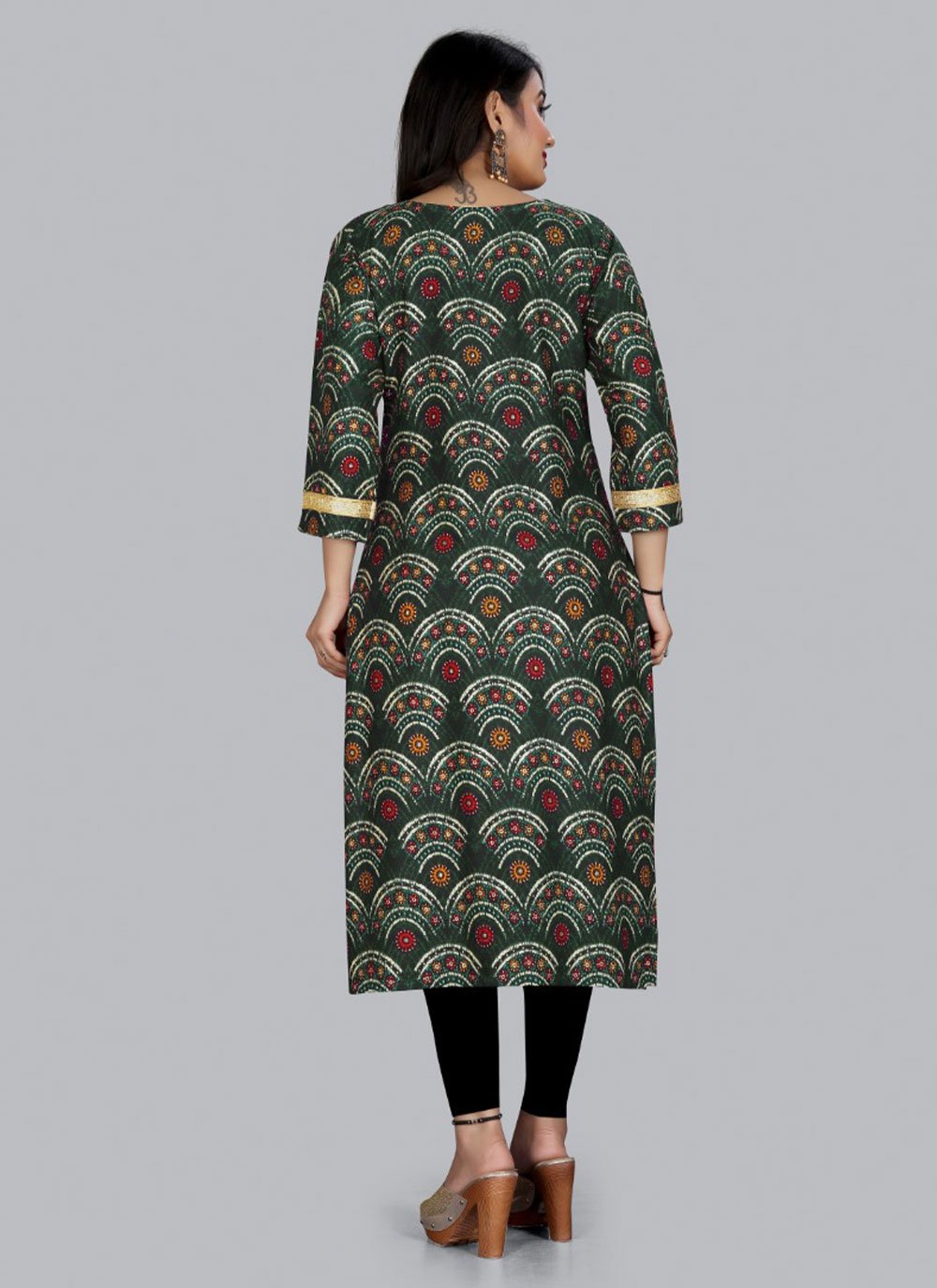 Designer Kurti Rayon Viscose Green Foil Print Kurtis