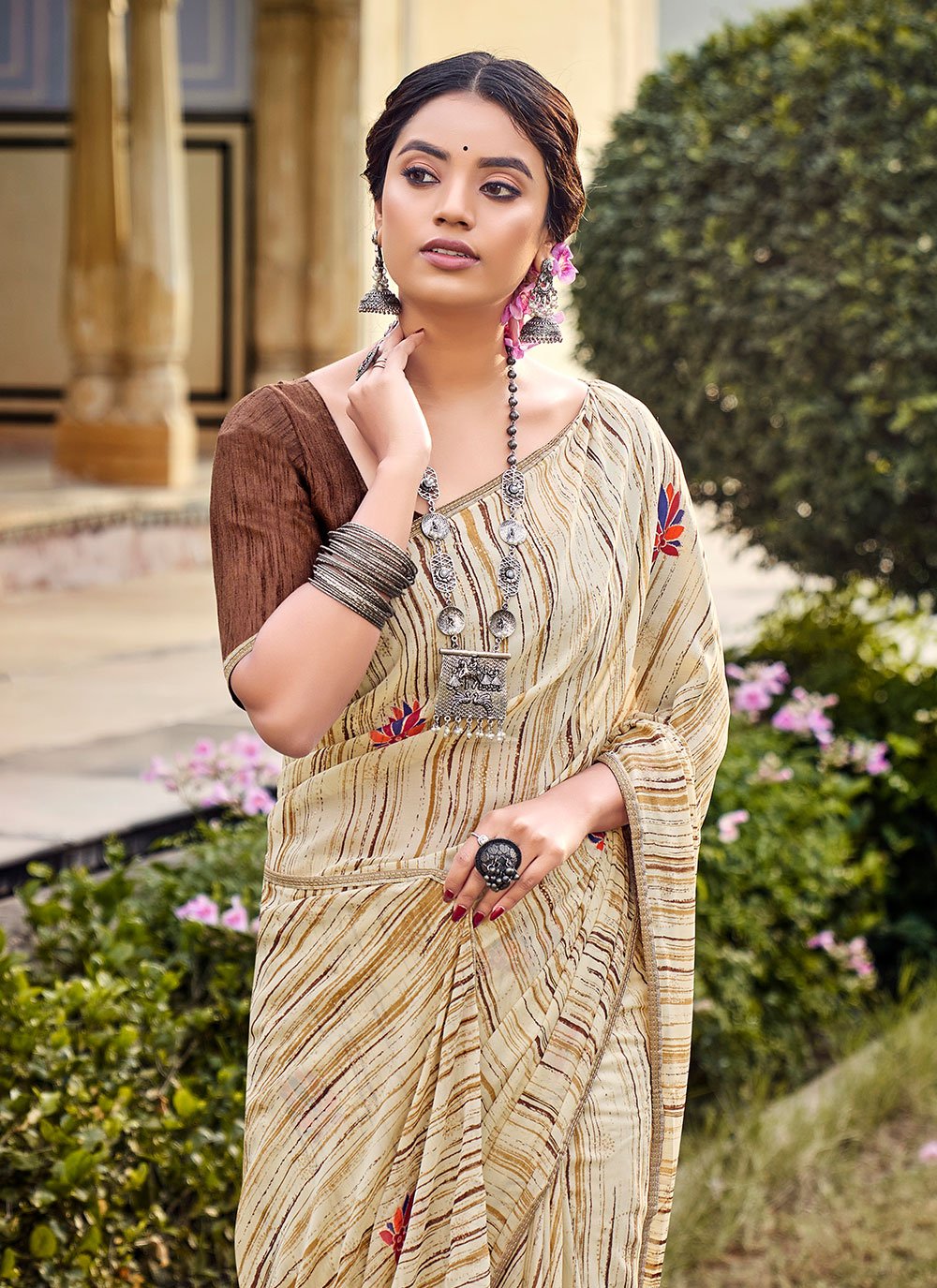 Contemporary Georgette Beige Print Saree