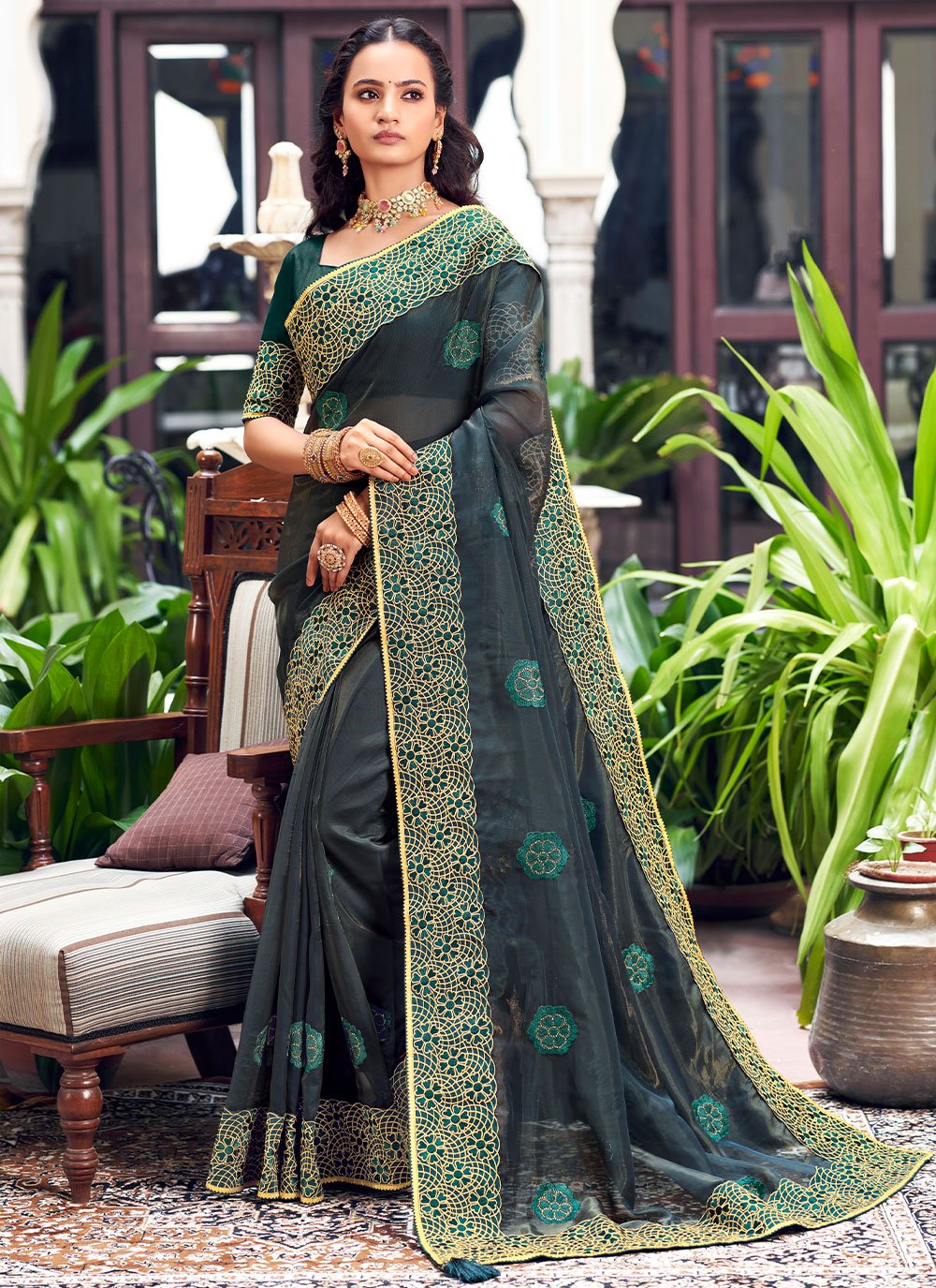 Classic Georgette Grey Patch Border Saree