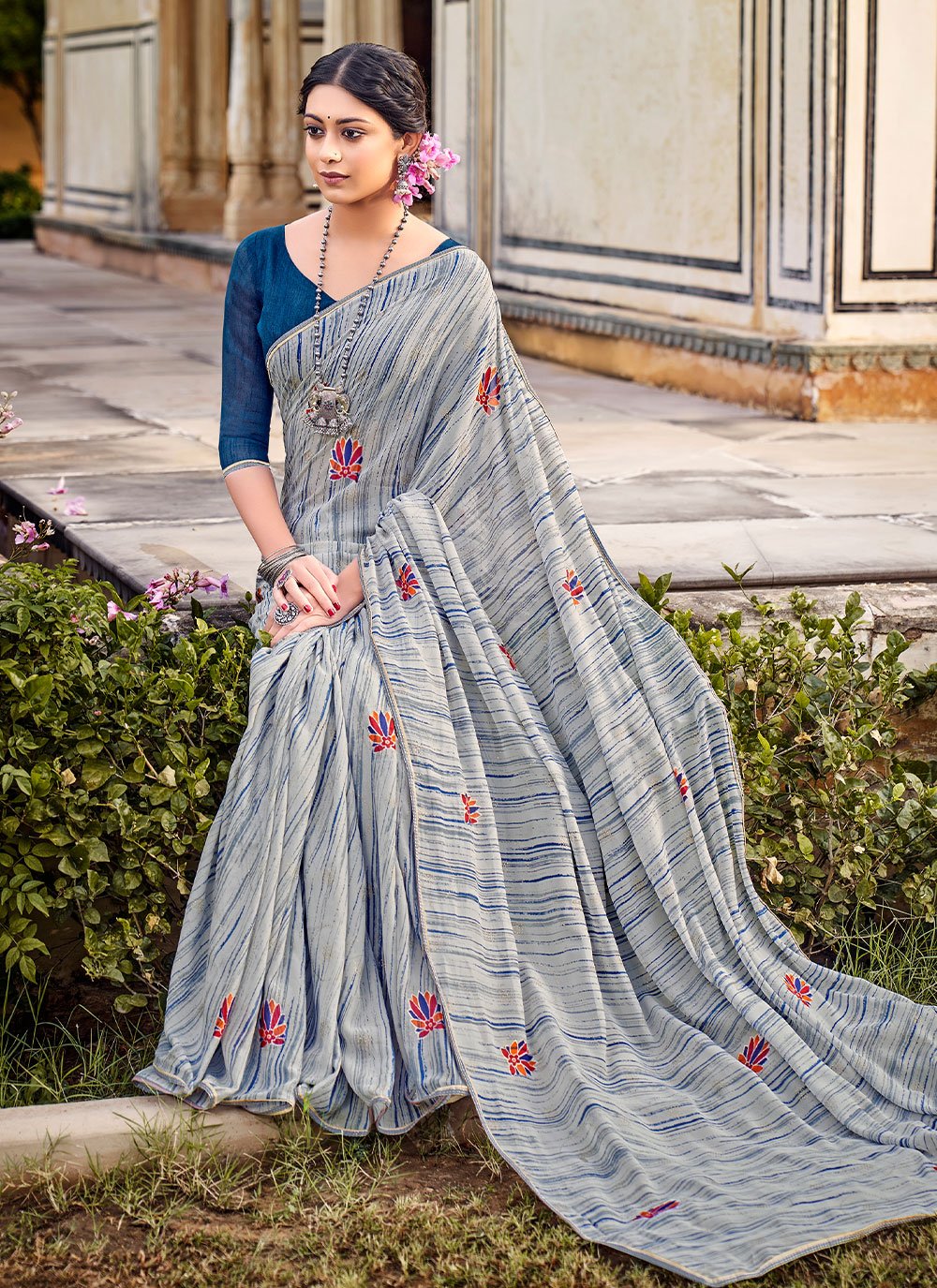 Contemporary Georgette Grey Print Saree