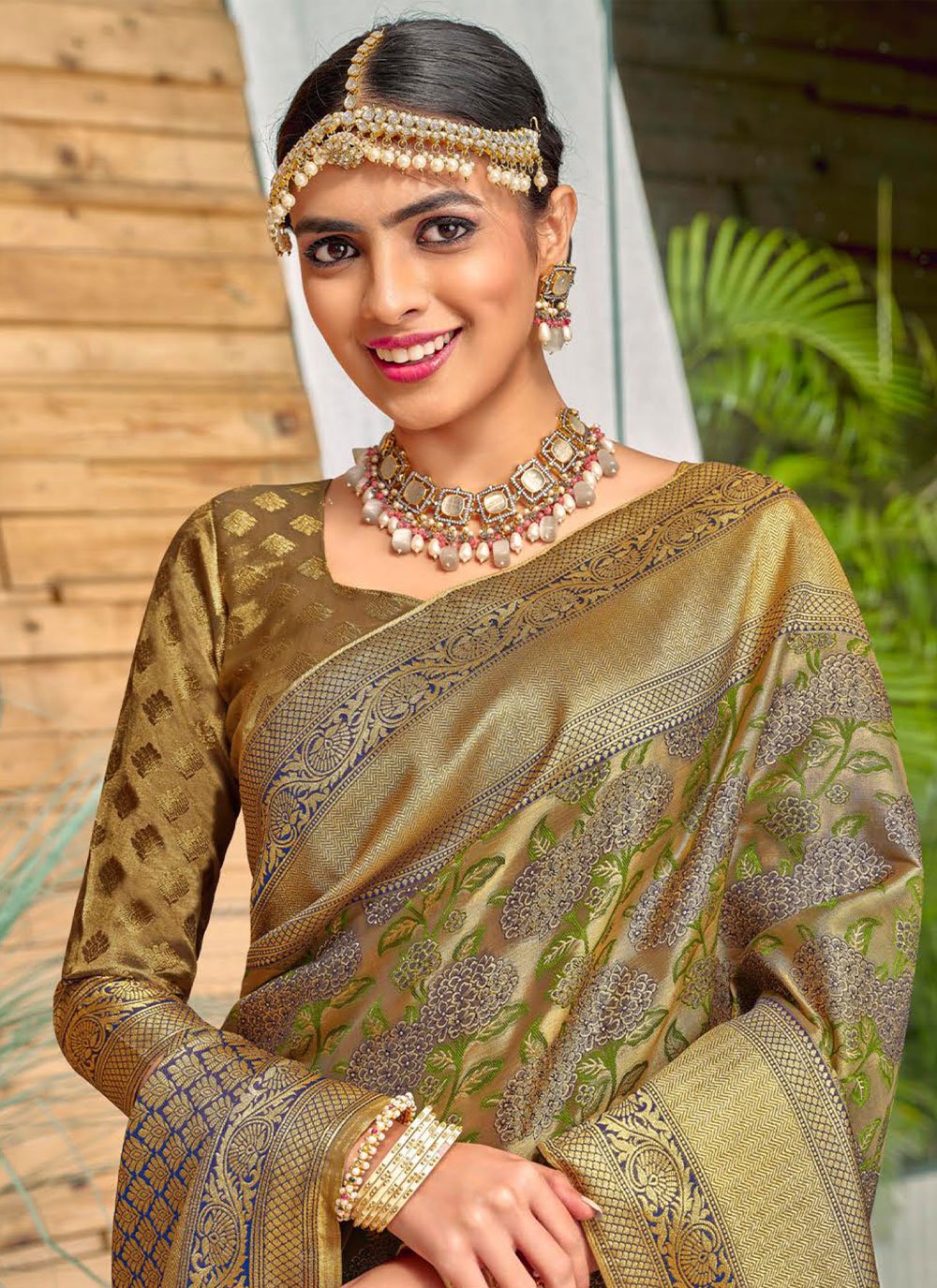 Classic Banarasi Silk Gold Green Weaving Saree