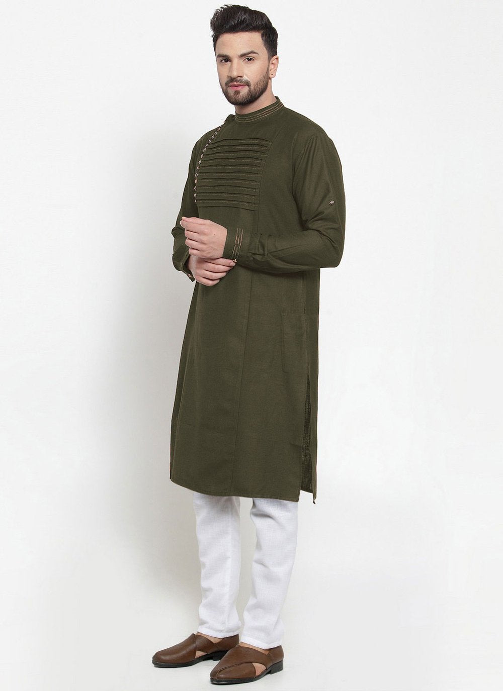 Kurta Pyjama Blended Cotton Green Embroidered Mens