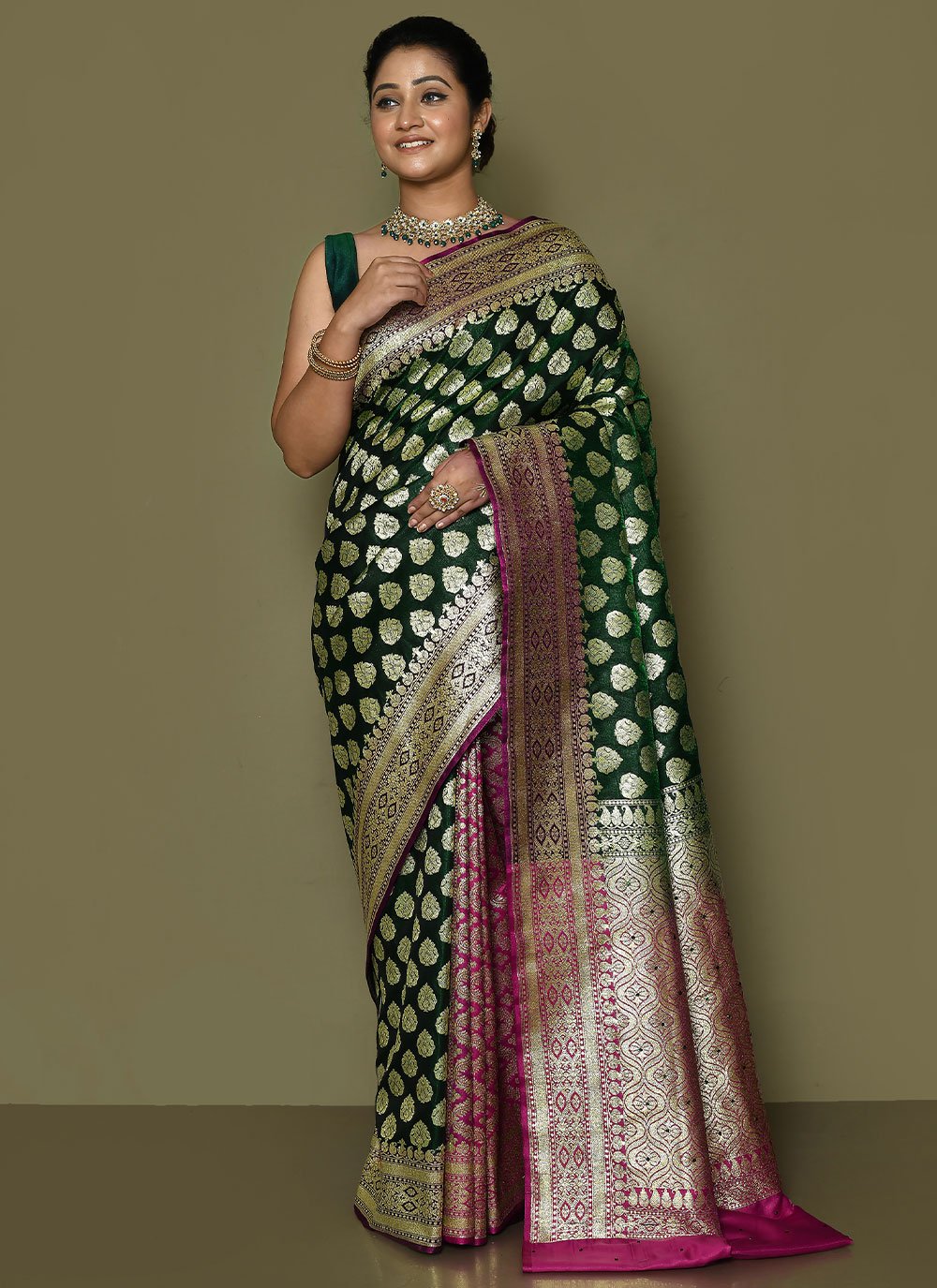 Trendy Saree Kanjivaram Silk Green Weaving Saree