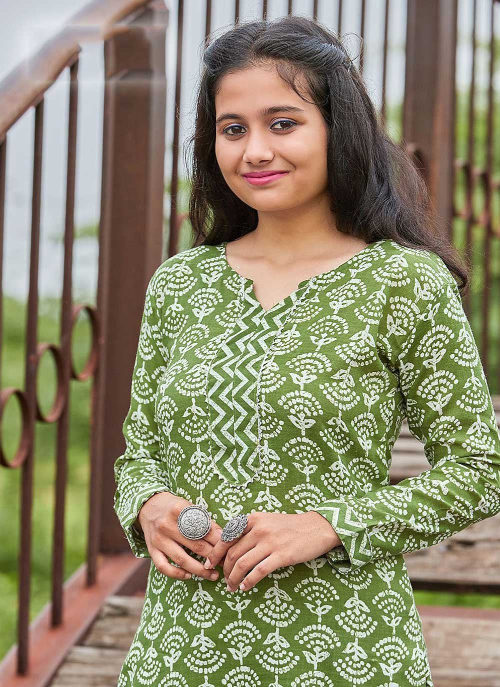 Party Wear Kurti Cotton Green Print Kurtis