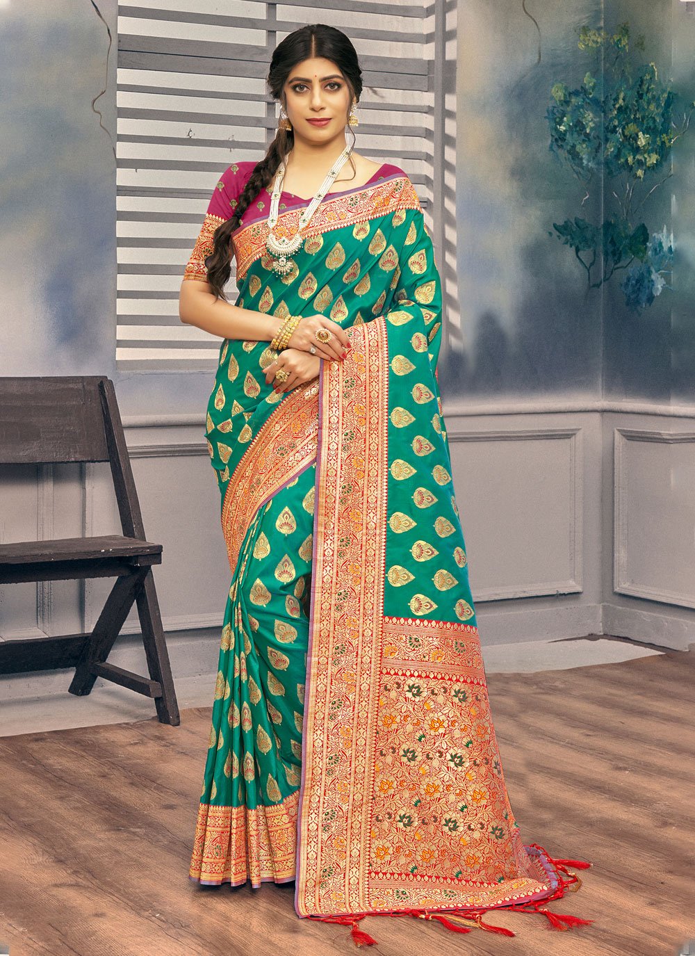 Classic Banarasi Silk Green Foil Print Saree