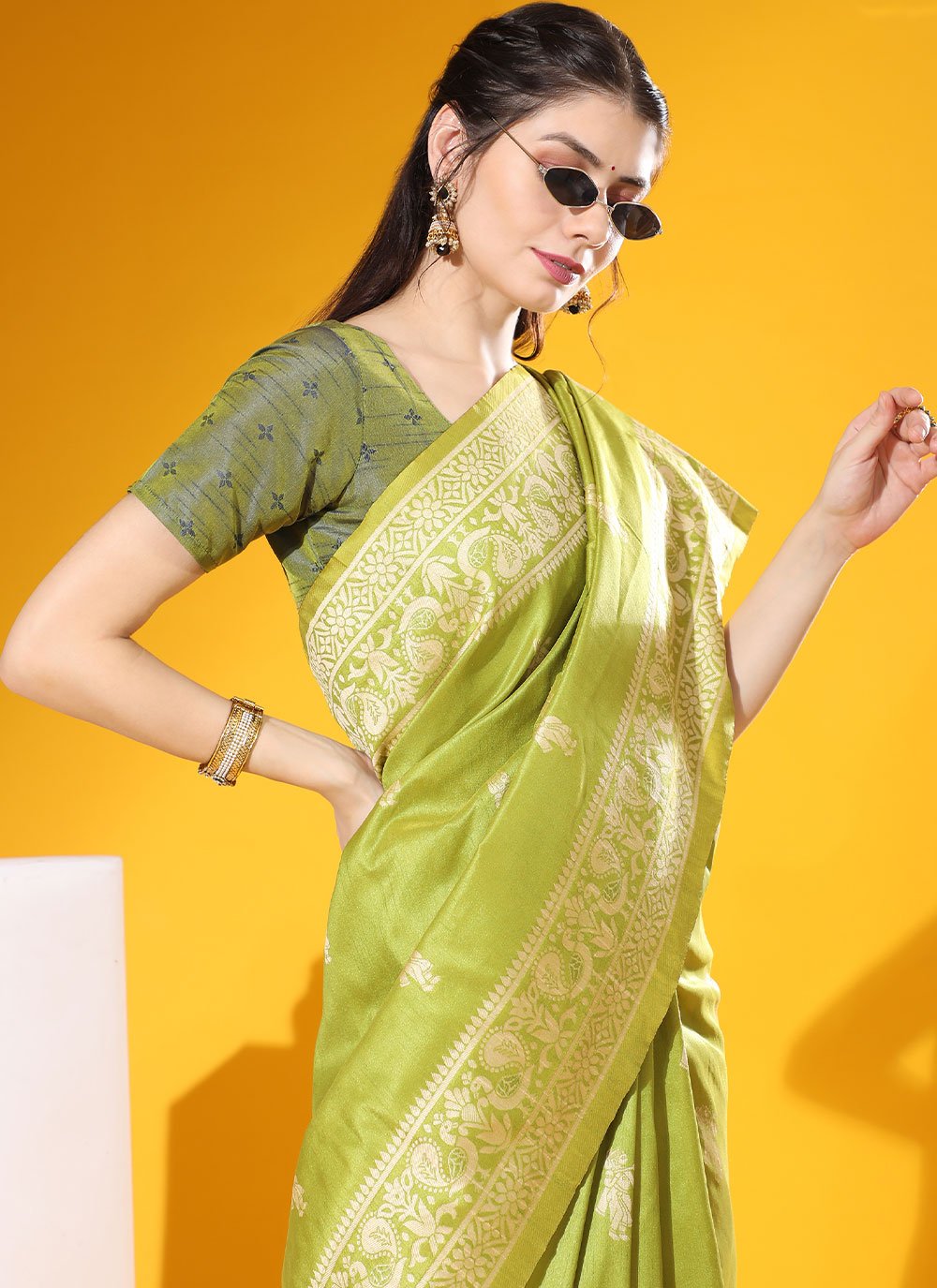 Contemporary Handloom Silk Green Woven Saree