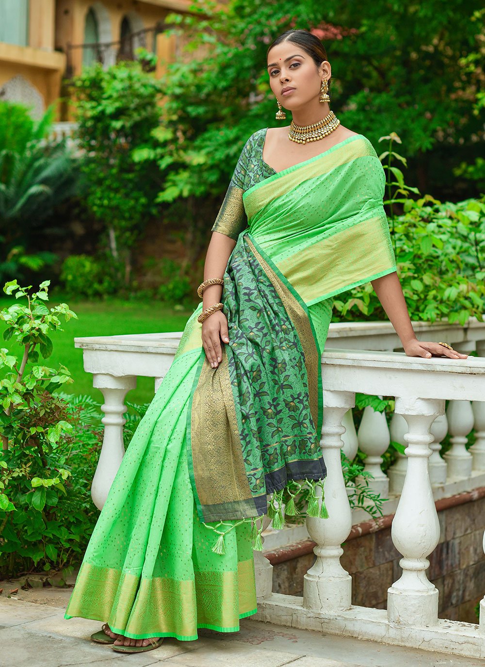 Trendy Saree Linen Green Woven Saree