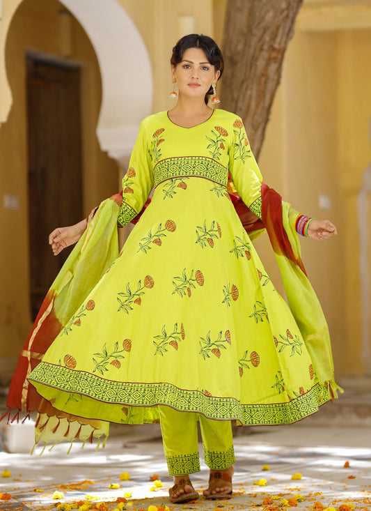 Pant Style Suit Cotton Green Digital Print Salwar Kameez