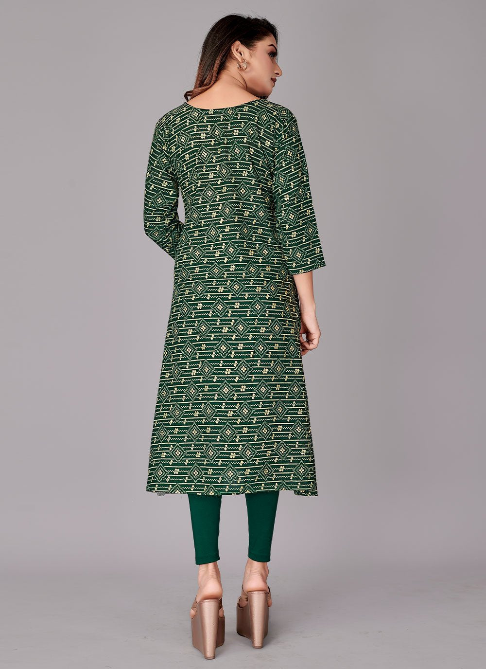 Party Wear Kurti Rayon Viscose Green Foil Print Kurtis