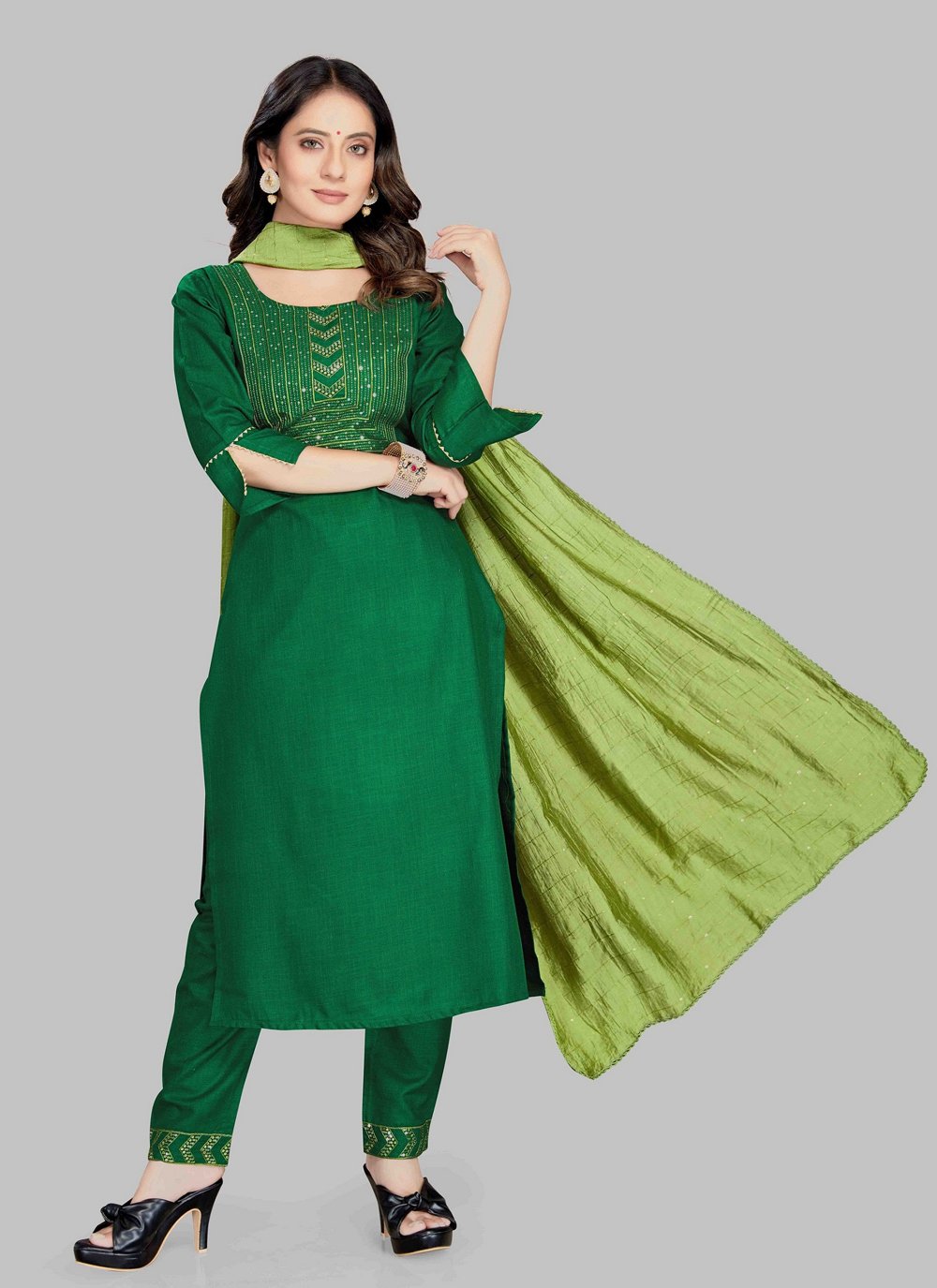 Pant Style Suit Blended Cotton Green Embroidered Salwar Kameez