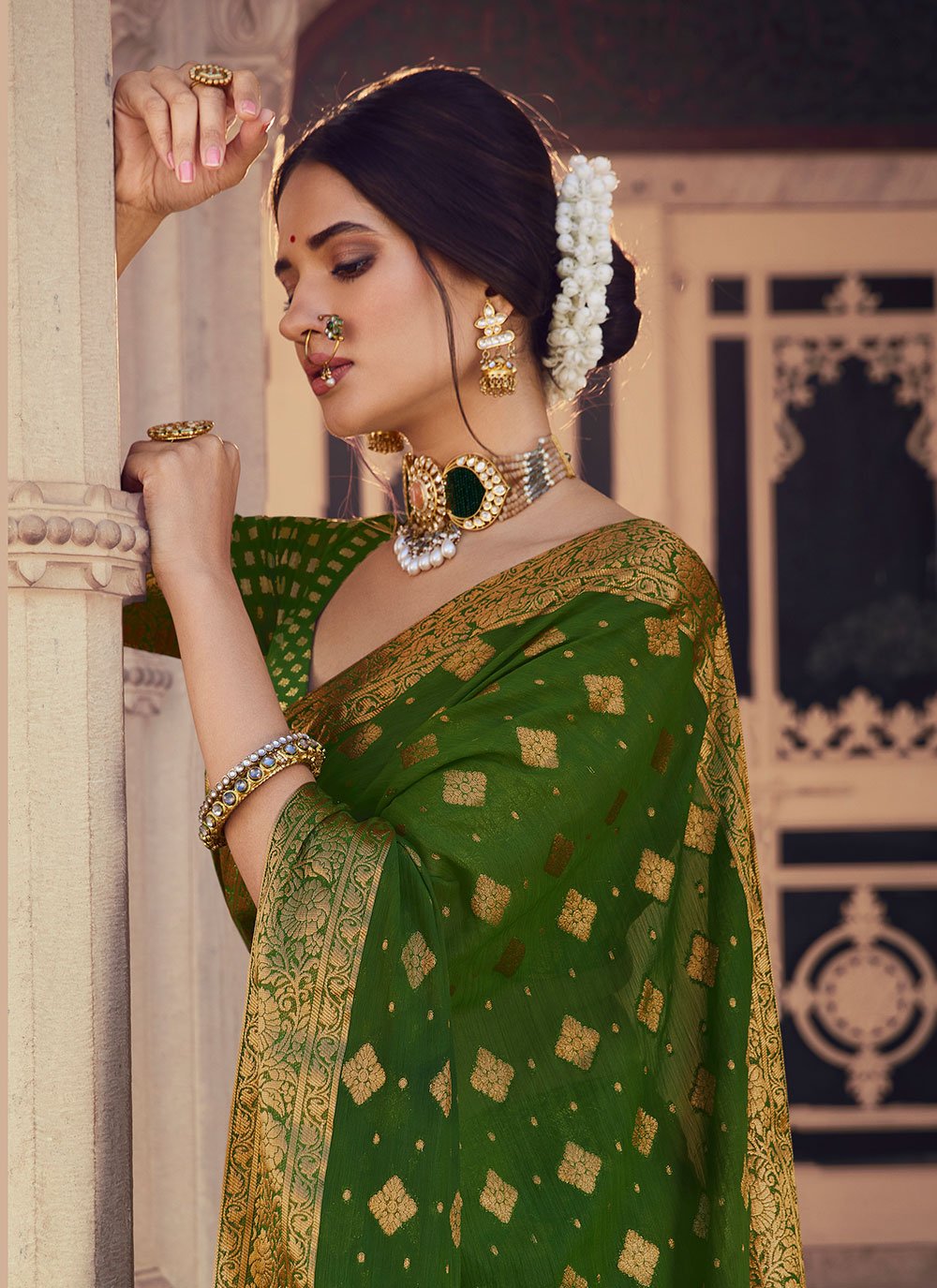 Trendy Saree Chiffon Silk Green Weaving Saree