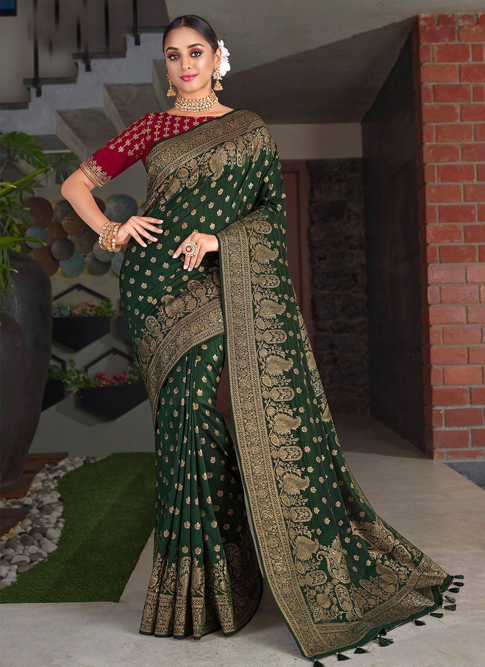 Contemporary Silk Green Patch Border Saree