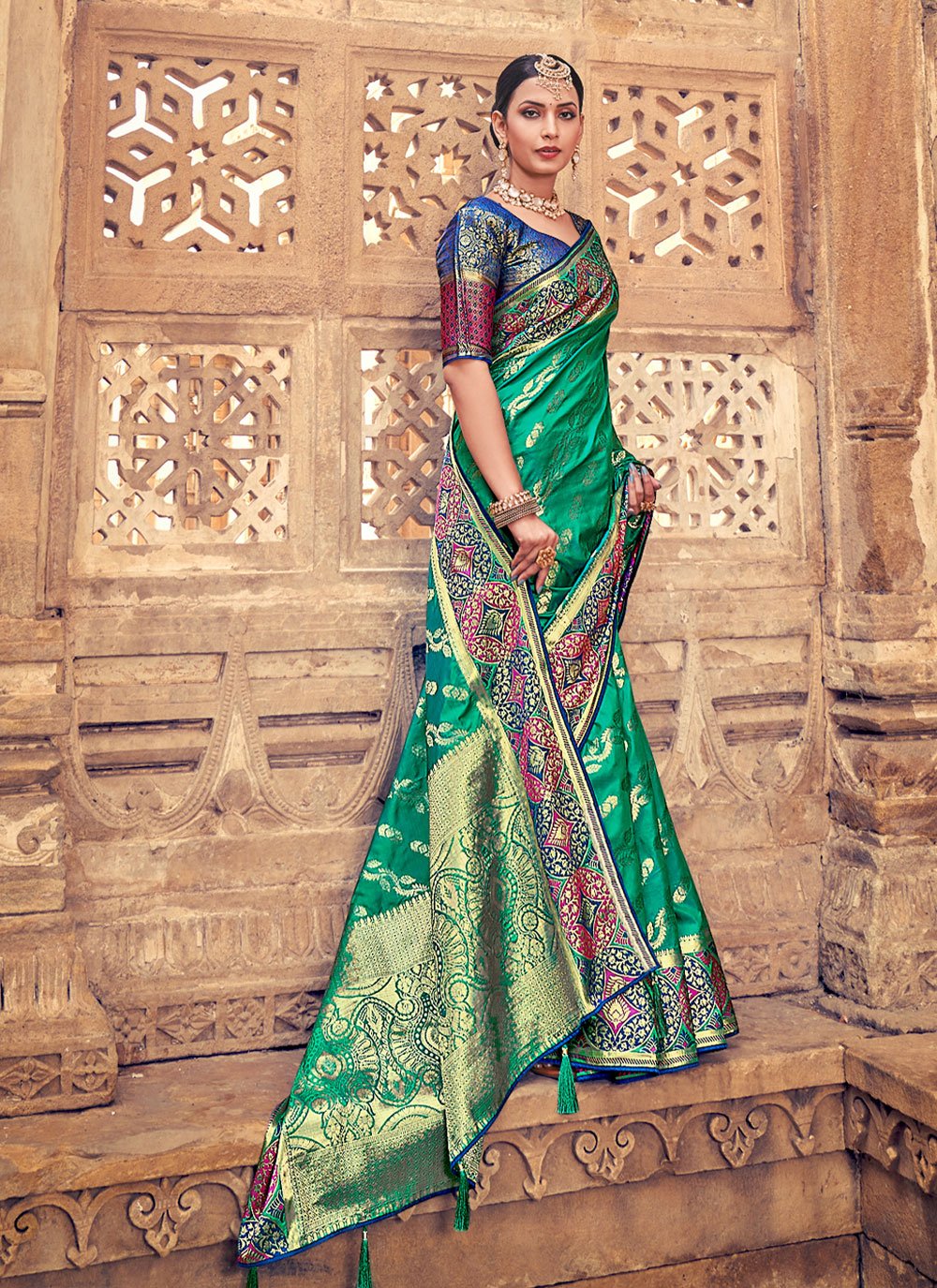 Trendy Saree Silk Green Weaving Saree