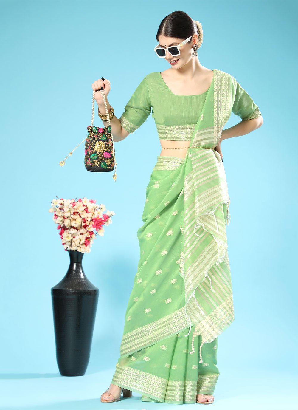 Trendy Saree Cotton Lucknowi Green Chikankari Work Saree