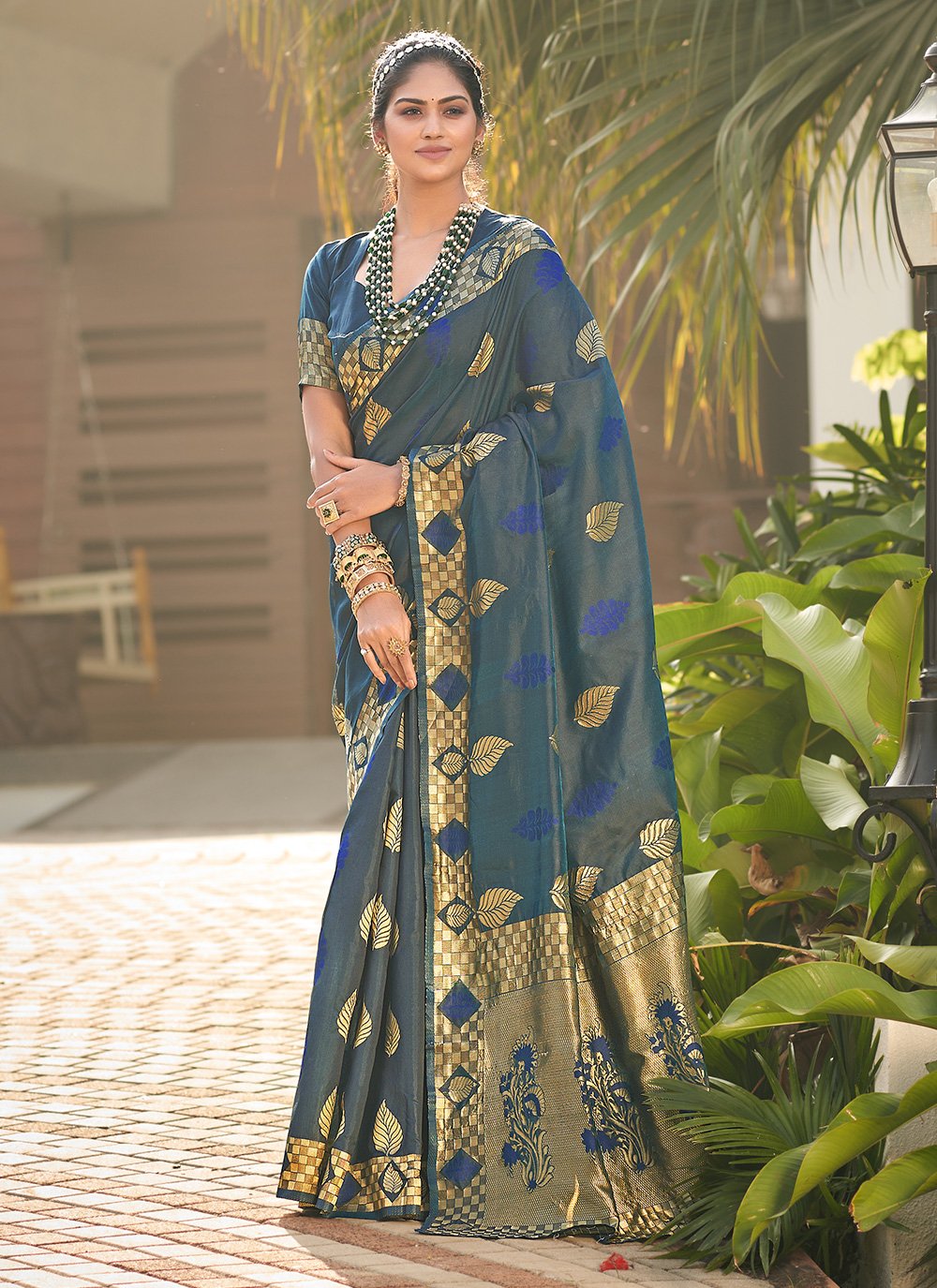 Trendy Saree Jacquard Silk Grey Jacquard Work Saree