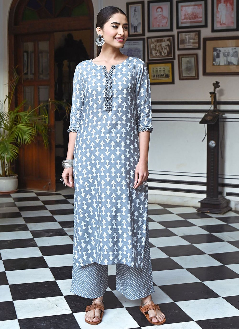 Designer Kurti Muslin Grey Digital Print Kurtis