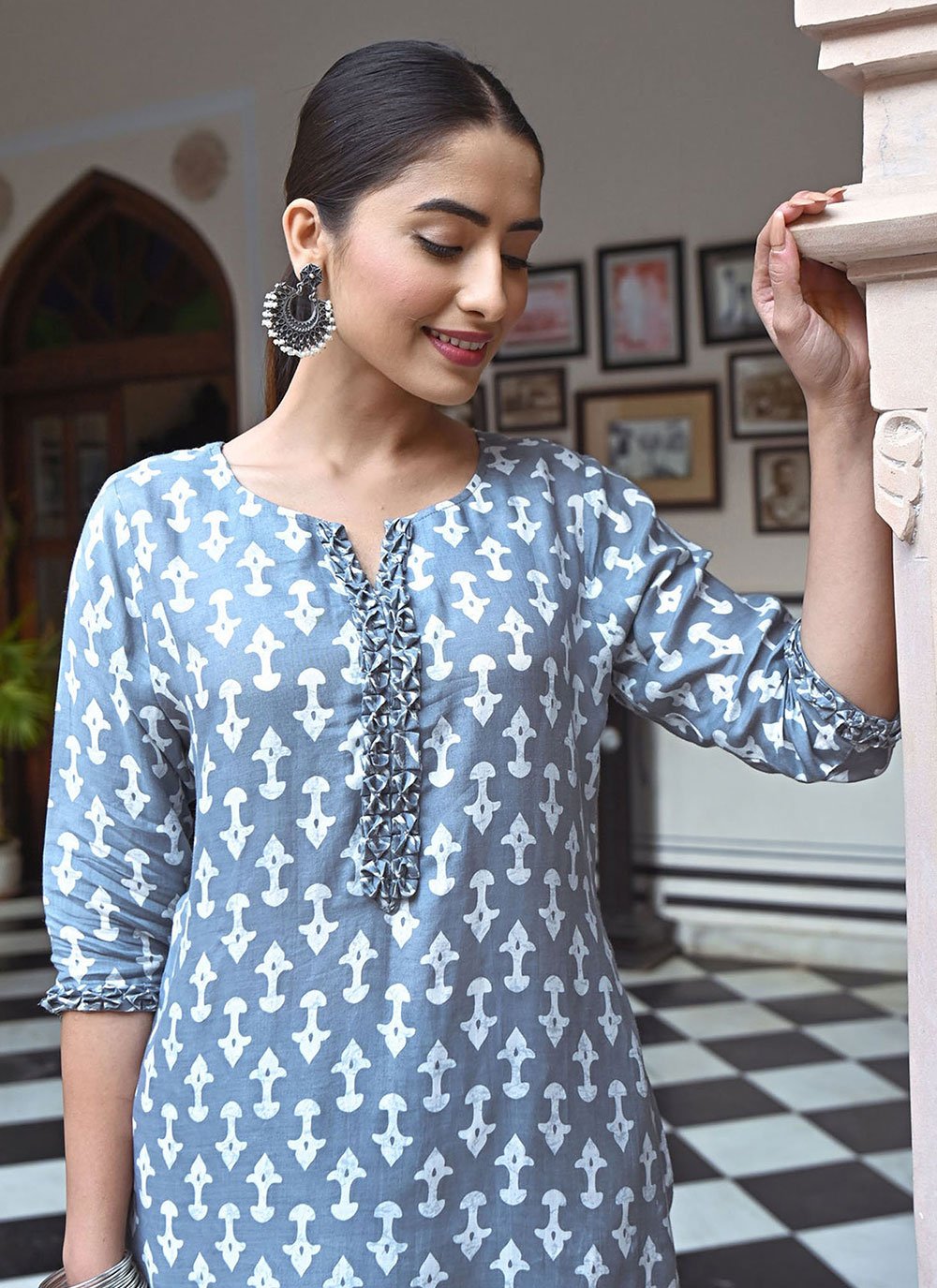 Designer Kurti Muslin Grey Digital Print Kurtis