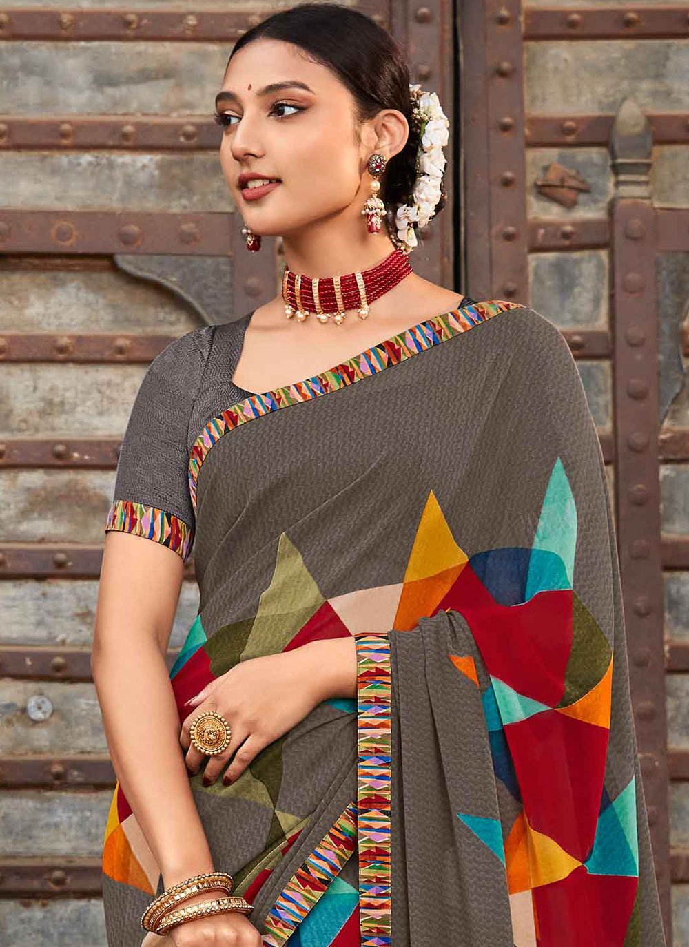 Classic Georgette Grey Patch Border Saree