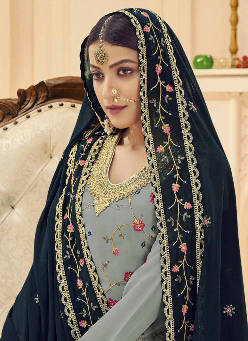 Churidar Suit Georgette Grey Embroidered Salwar Kameez