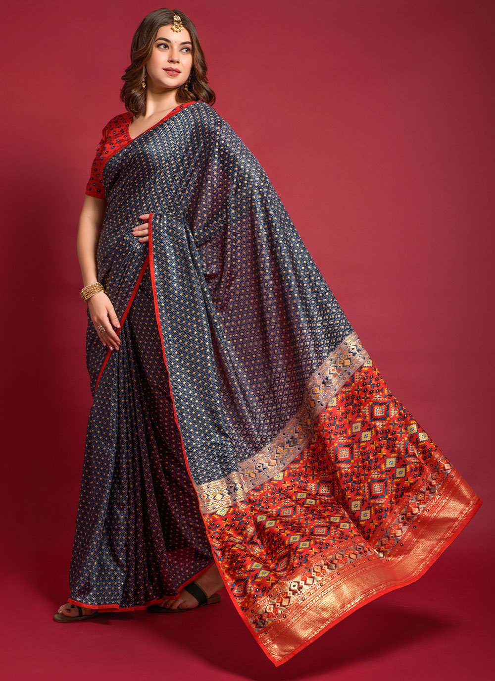 Classic Silk Grey Foil Print Saree