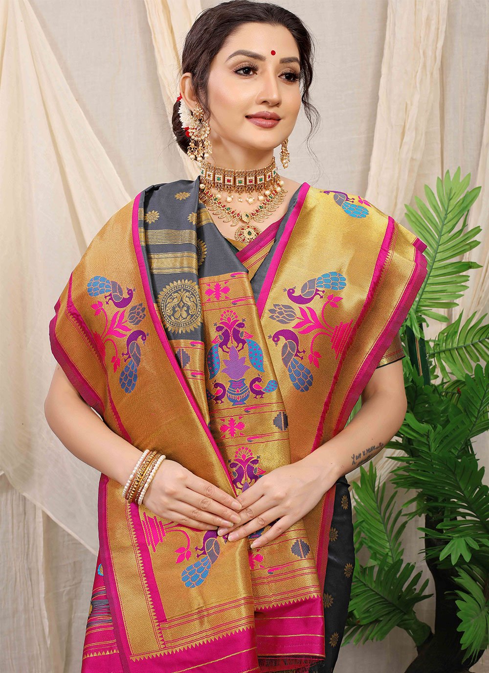 Trendy Saree Banarasi Silk Grey Weaving Saree