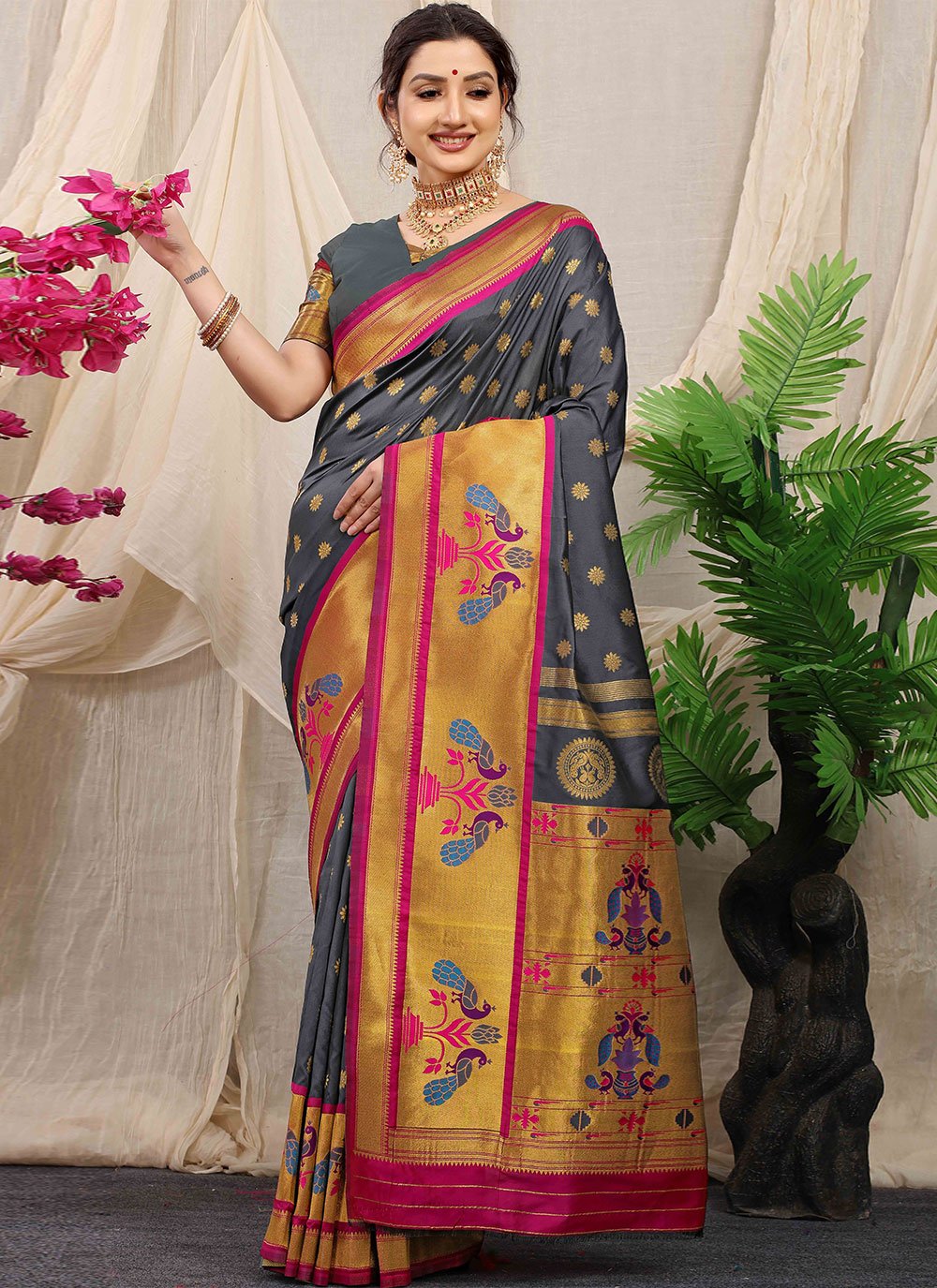 Trendy Saree Banarasi Silk Grey Weaving Saree