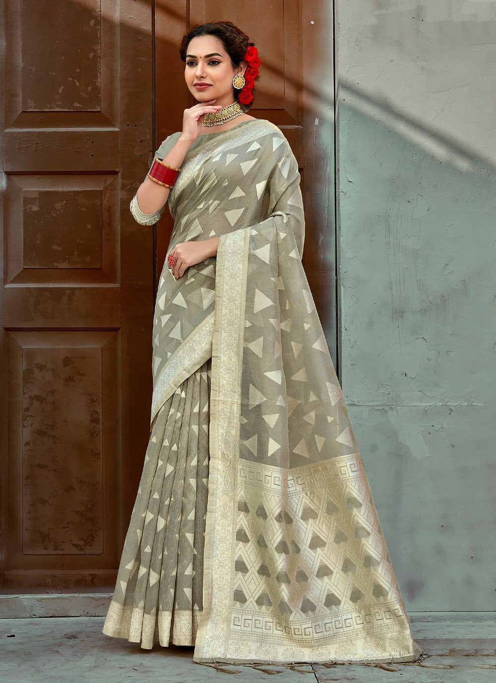 Trendy Saree Cotton Grey Embroidered Saree