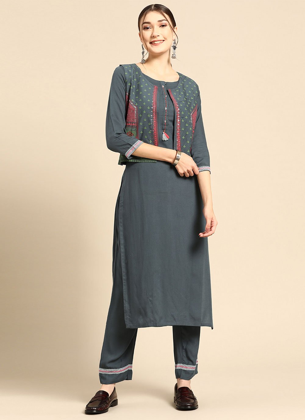 Casual Kurti Rayon Grey Plain Kurtis