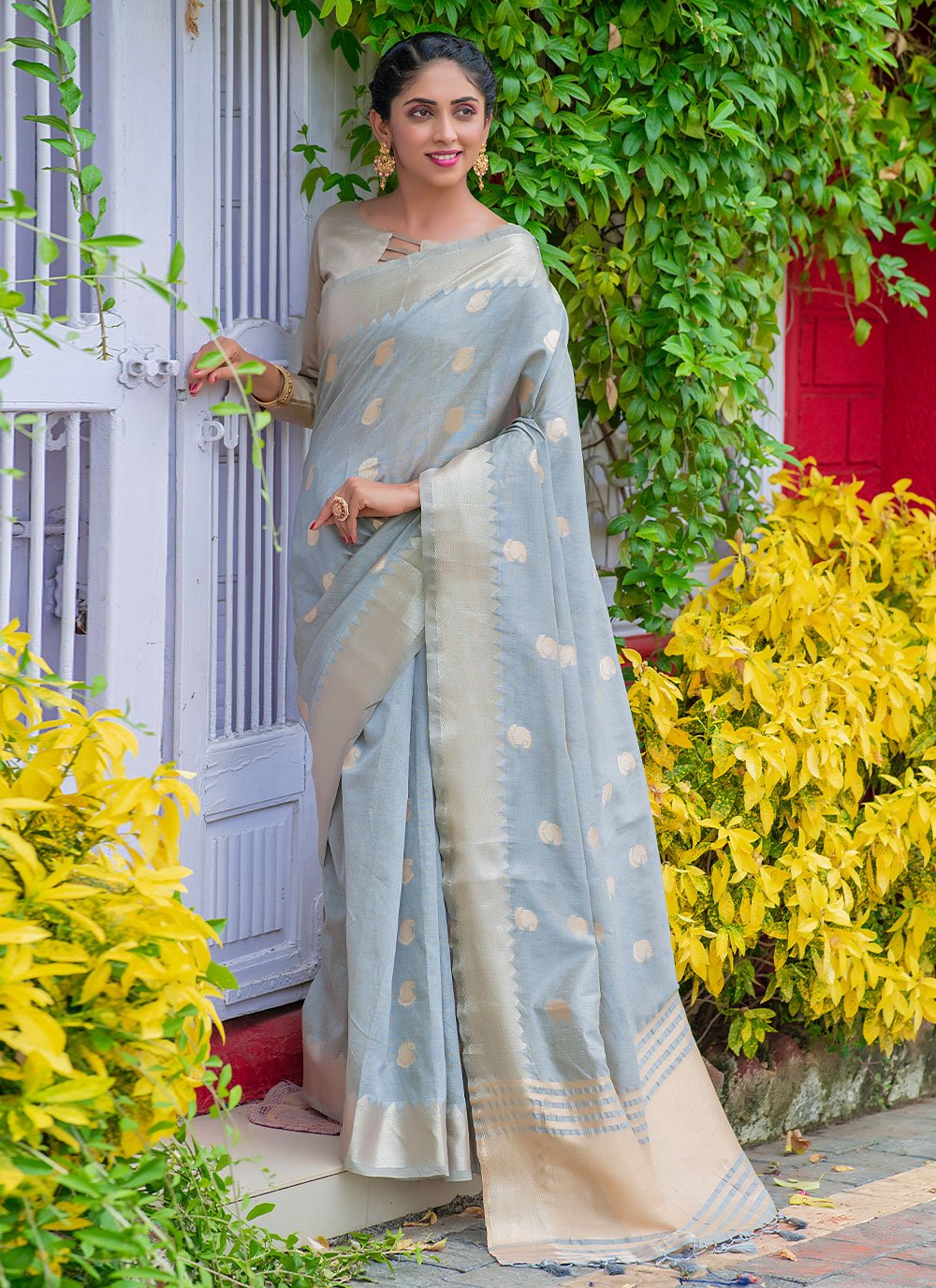 Contemporary Silk Grey Booti Saree