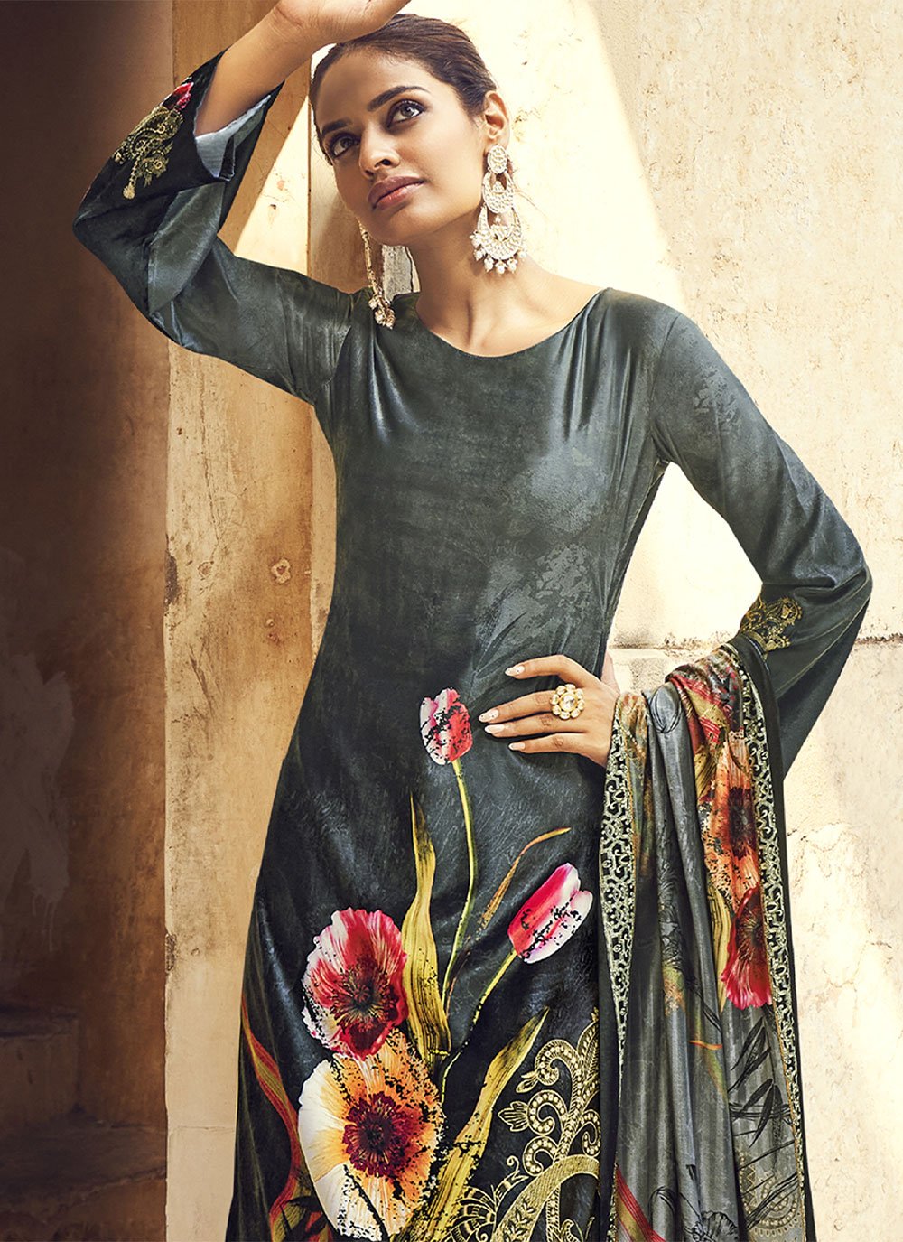 Salwar Suit Velvet Grey Digital Print Salwar Kameez