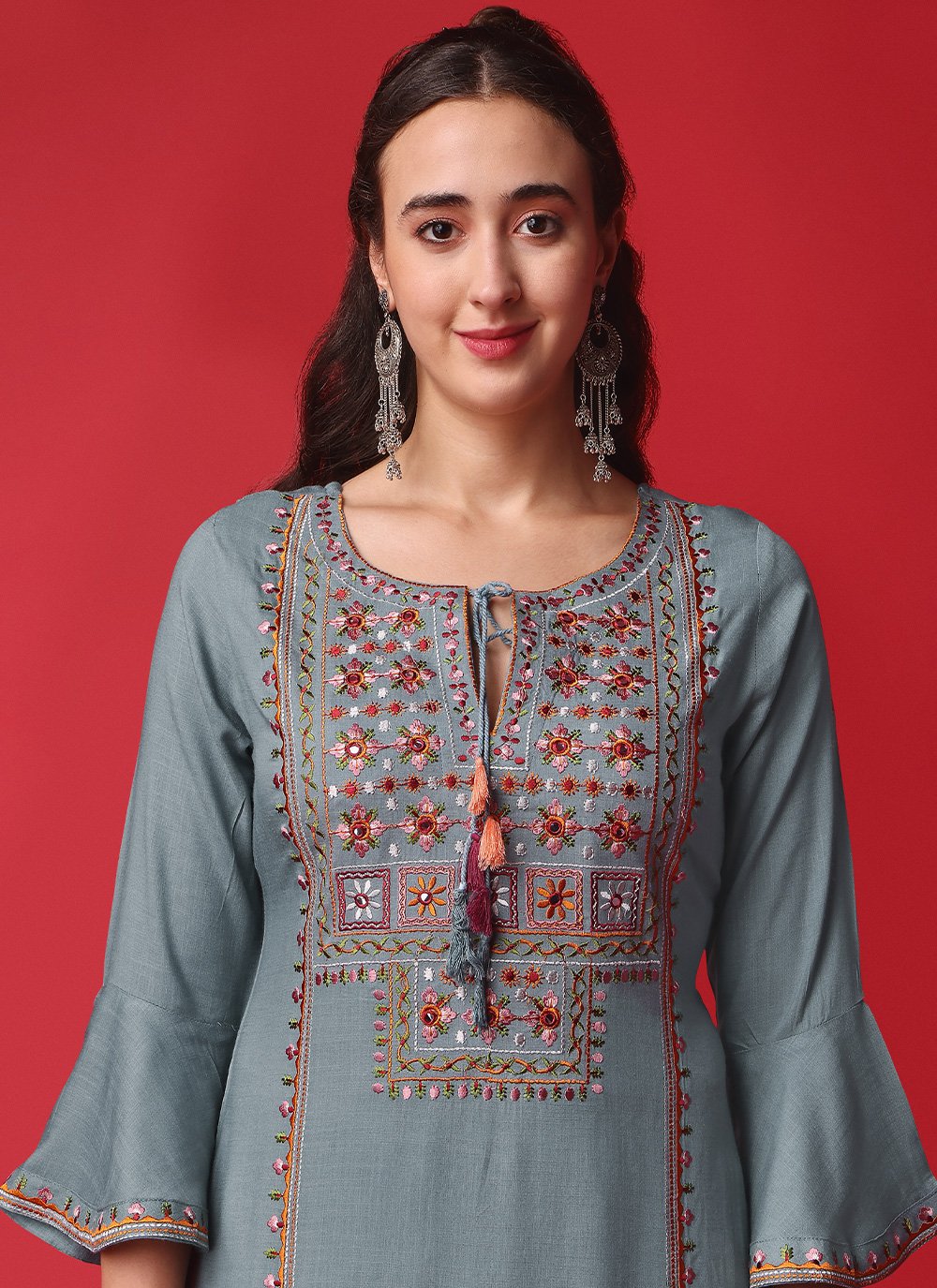 Trendy Suit Rayon Viscose Grey Embroidered Salwar Kameez