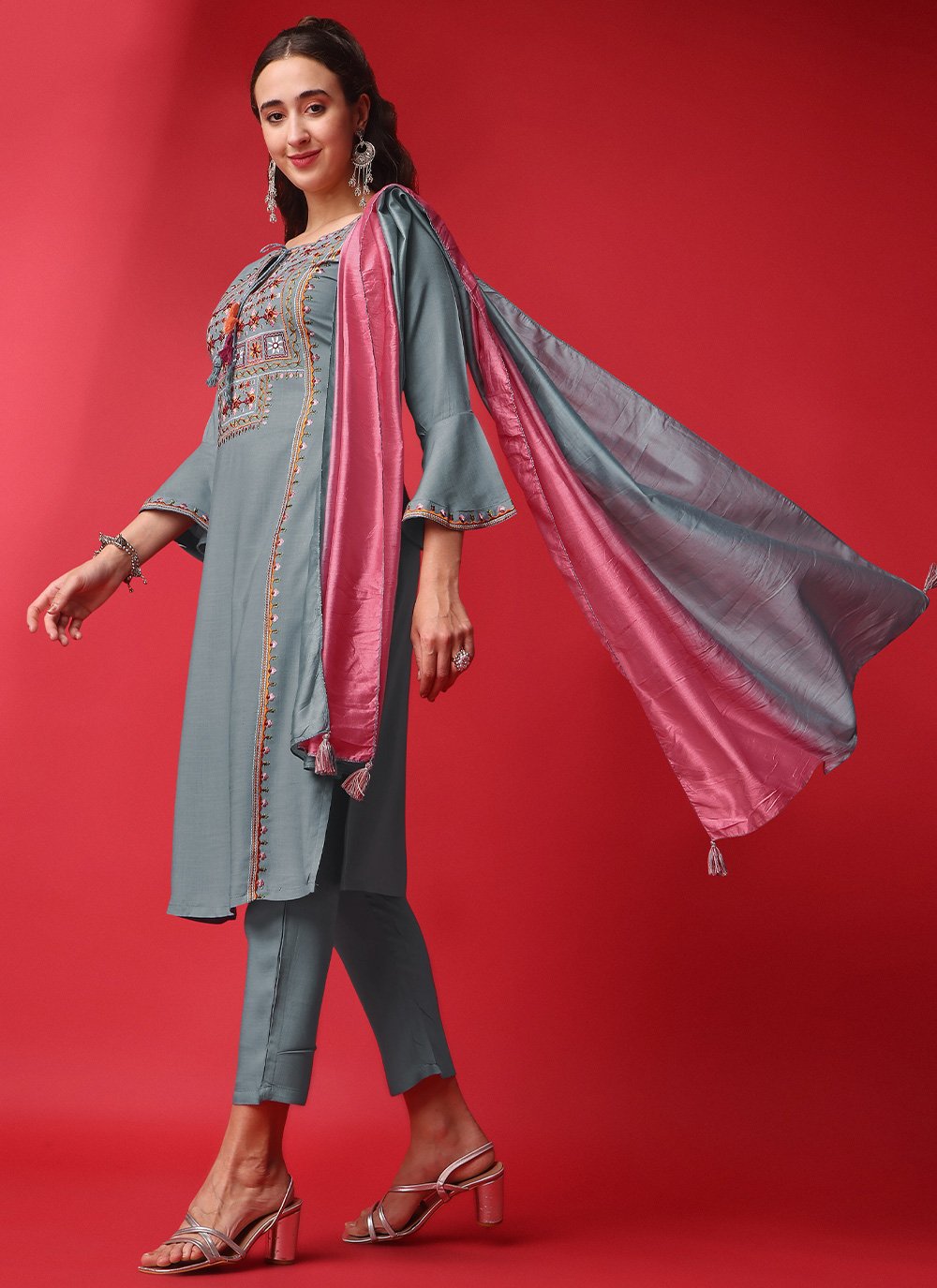 Trendy Suit Rayon Viscose Grey Embroidered Salwar Kameez