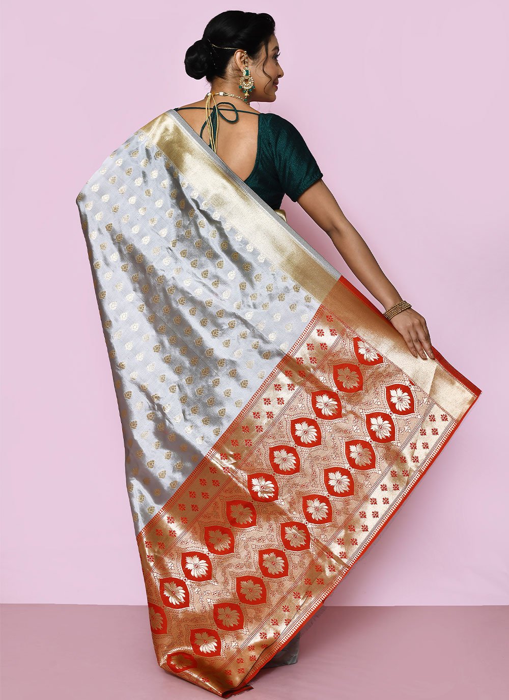 Trendy Saree Kanjivaram Silk Grey Weaving Saree