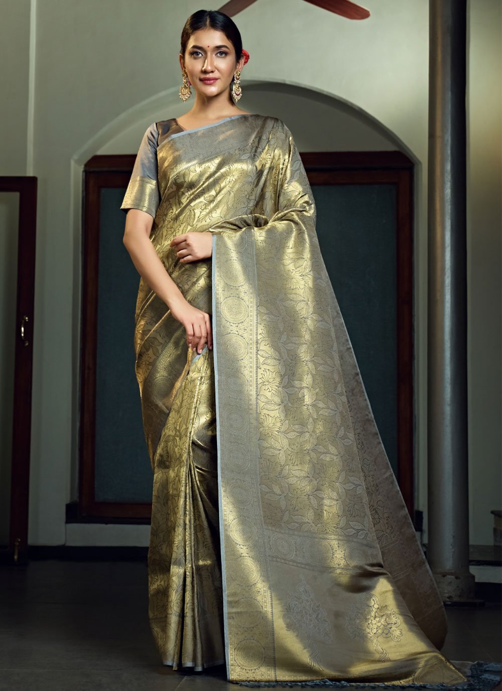 Trendy Saree Kanjivaram Silk Grey Weaving Saree