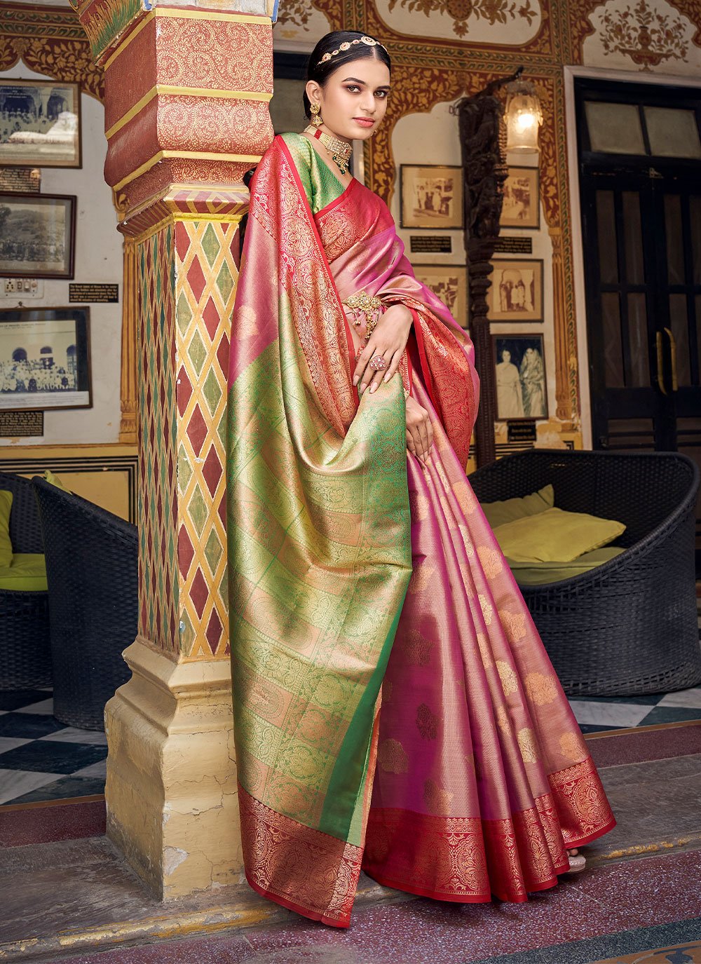 Trendy Saree Banarasi Silk Handloom Silk Tissue Magenta Weaving Saree