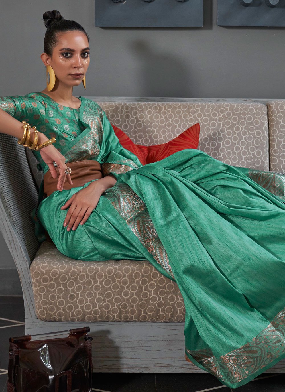 Trendy Saree Handloom Silk Green Weaving Saree