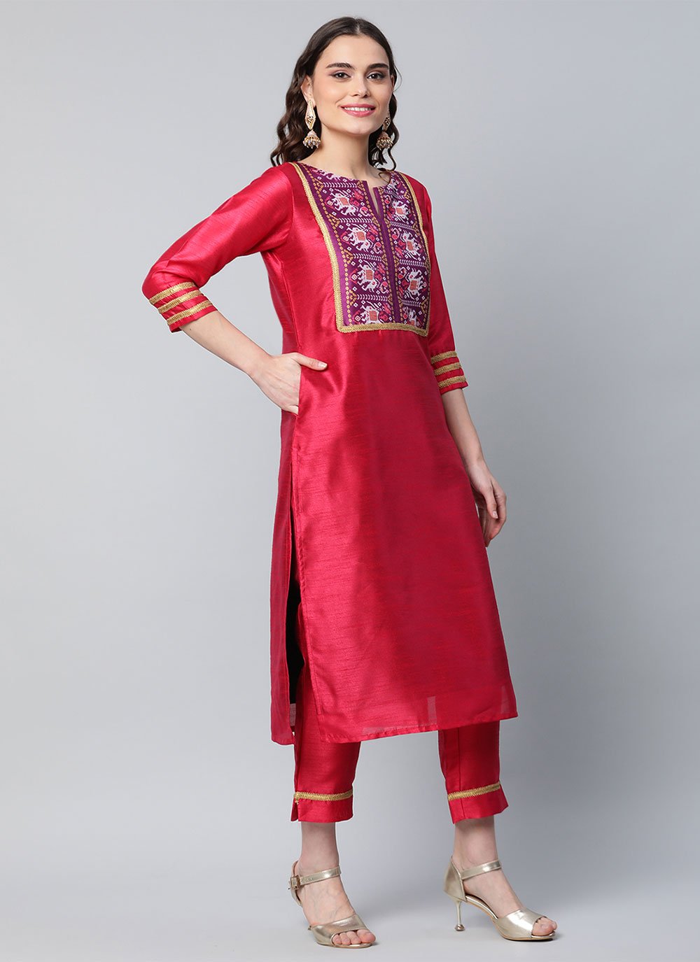 Art hot sale silk kurtis