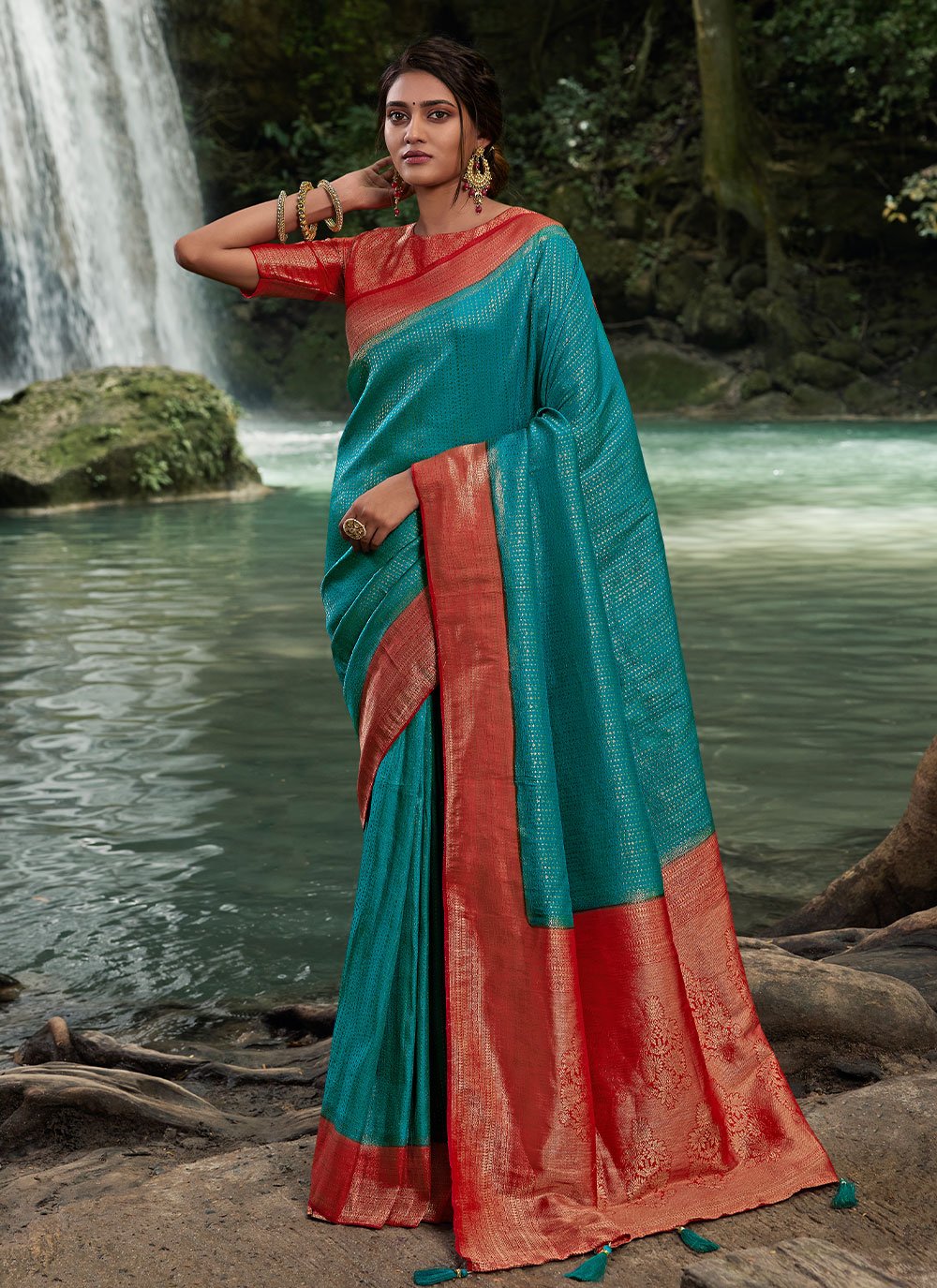 Trendy Saree Kanchipuram Silk Aqua Blue Woven Saree