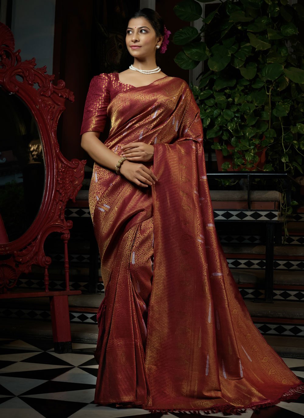 Trendy Saree Kanjivaram Silk Gold Maroon Weaving Saree