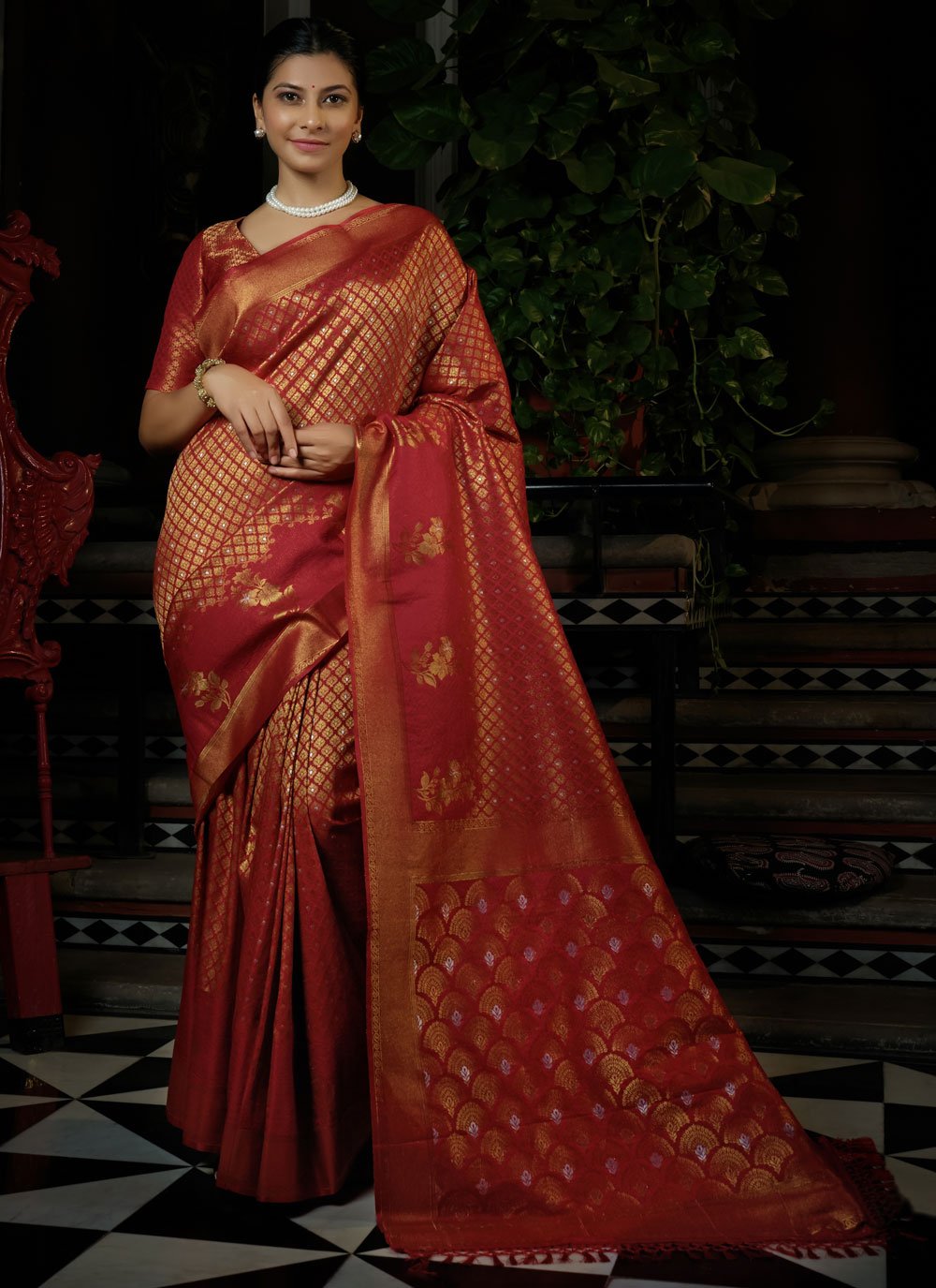 Designer Kanjivaram Silk Gold Red Weaving Saree