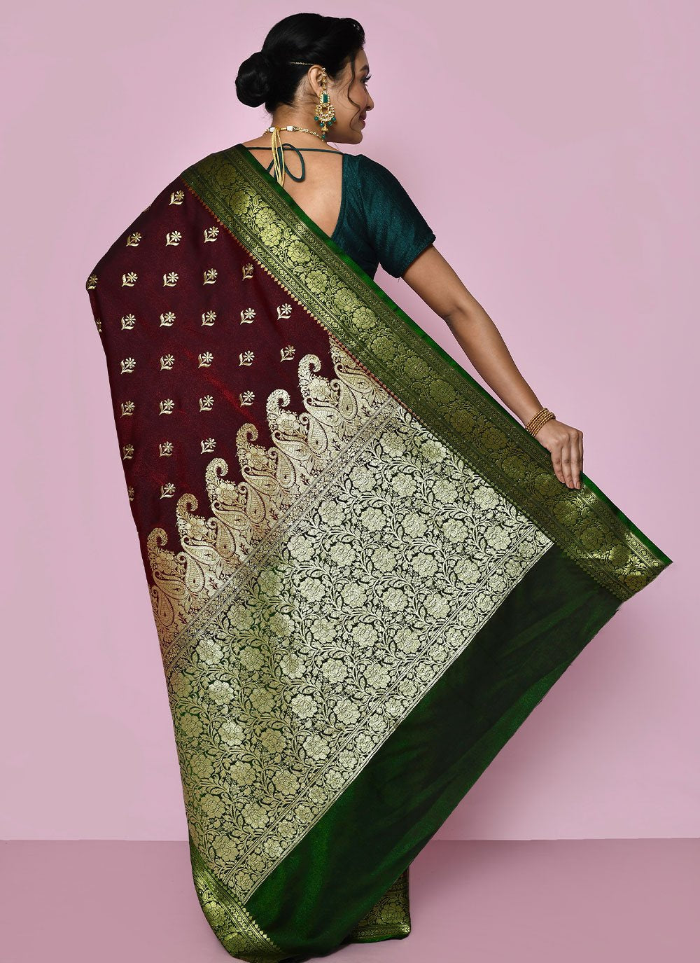 Trendy Saree Kanjivaram Silk Maroon Weaving Saree