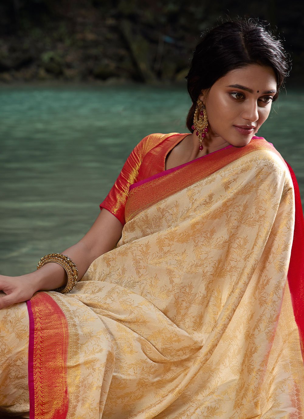 Classic Kanjivaram Silk Cream Woven Saree