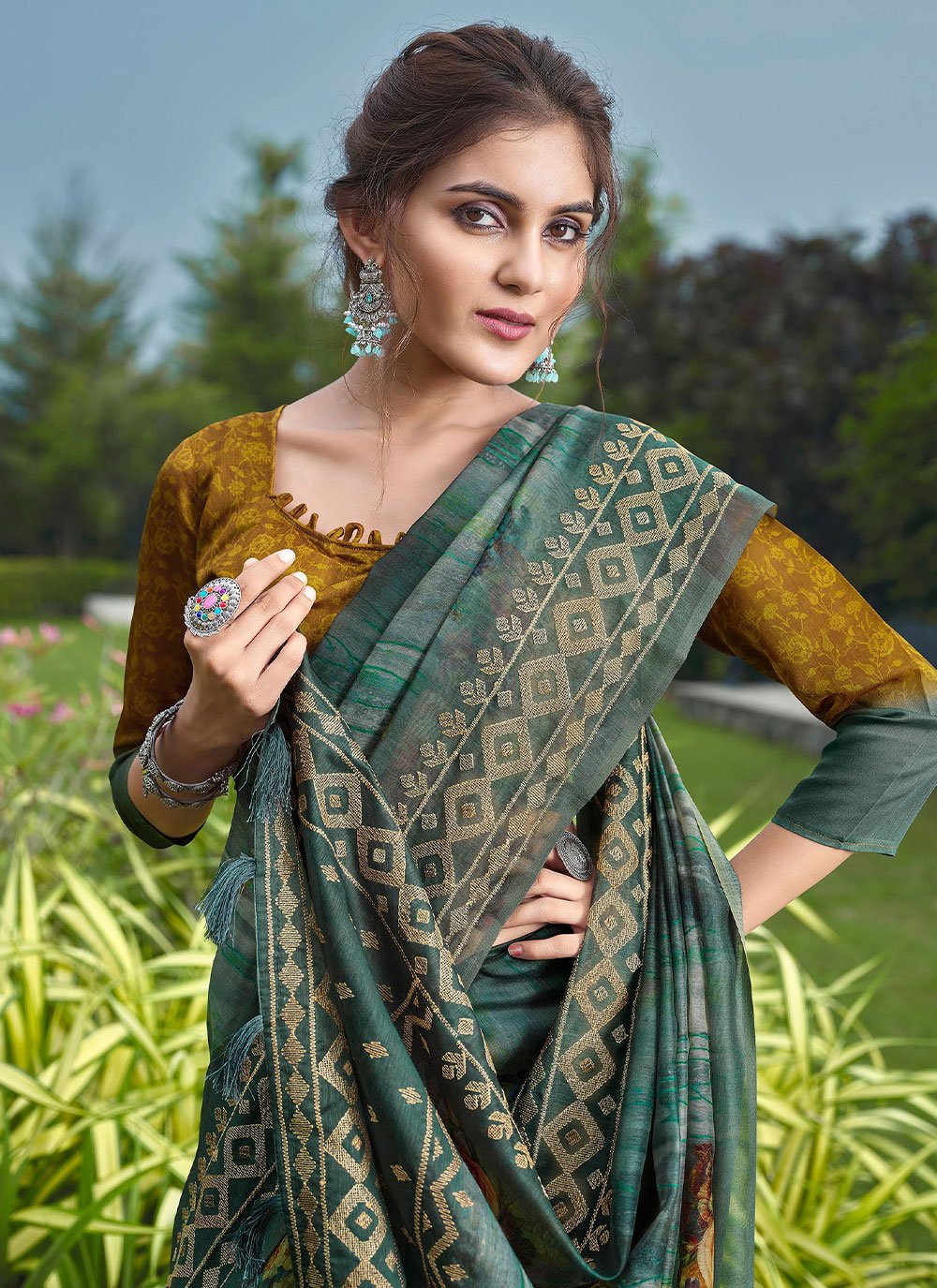 Contemporary Linen Green Embroidered Saree