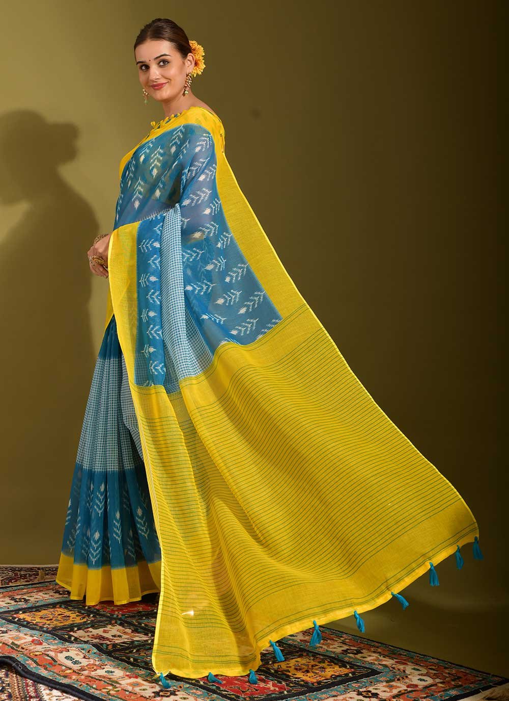 Trendy Saree Linen Yellow Digital Print Saree